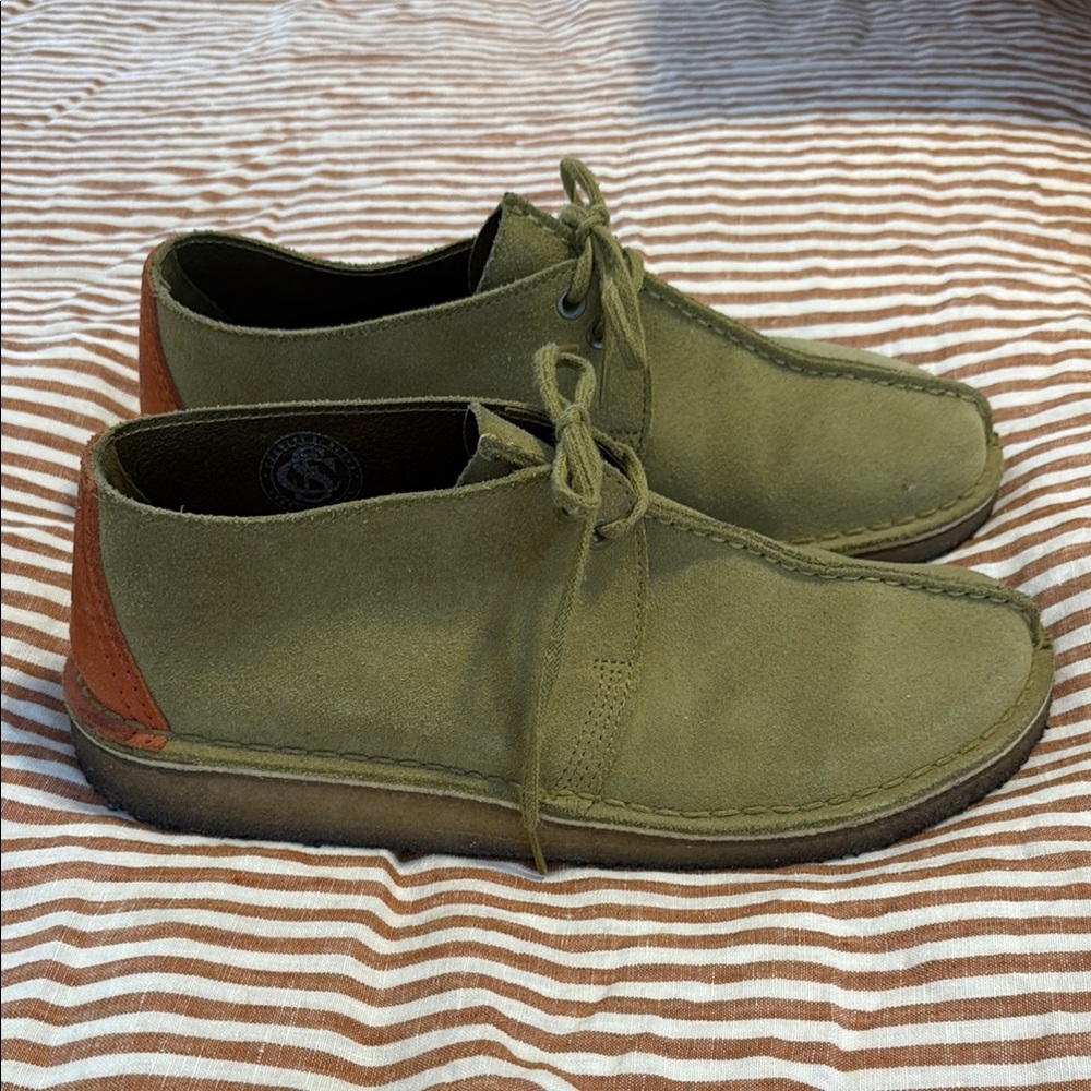 Clark’s Olive Green Suede Desert trek boot